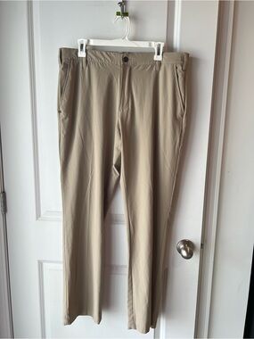 Adidas golf Khaki Performance Straight-Leg Pants. 34 waist